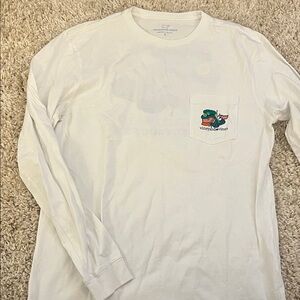 Vineyard Vines Men's White Long Sleeve Shirt with Graphic Pocket